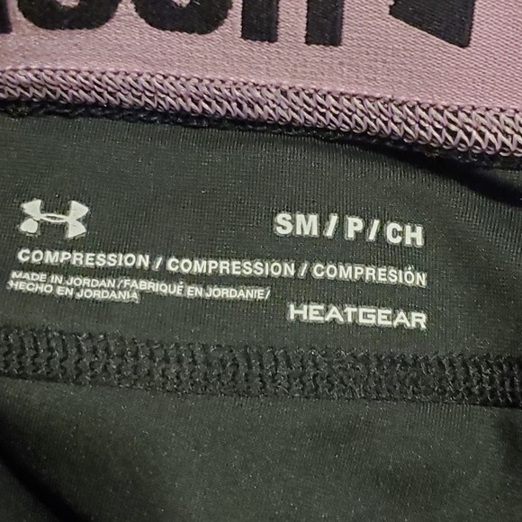 Under Armour Heat Gear Compression Athletic Run Leggings in Black Purple SZ:S - Picture 3 of 6
